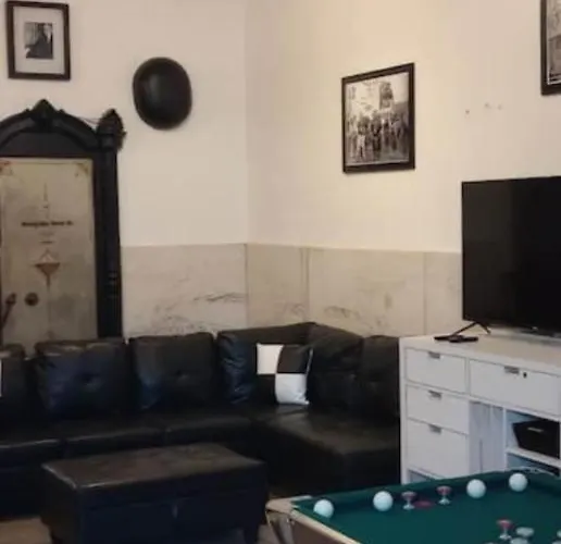 Bed & Breakfast The Vault On Main-1800s Bank With Og Vault 3*